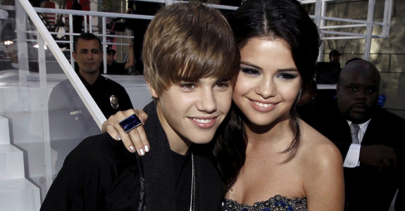 selena-gomez-justin-bieber-dating-art - Selena-Gomez