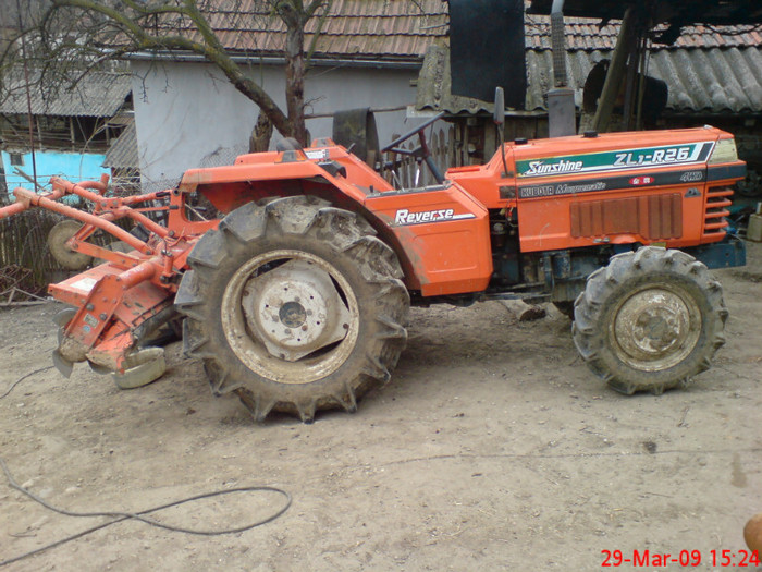 Tractor KUBOTA cu freza