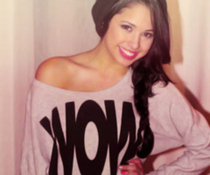 1313624189069_f_thumb - Jasmine V 1