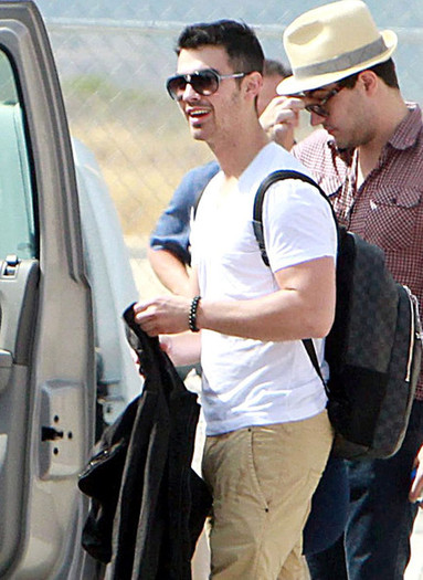 Joe+Jonas+Joe+Jonas+Vacation+BPExcfSjOC6l