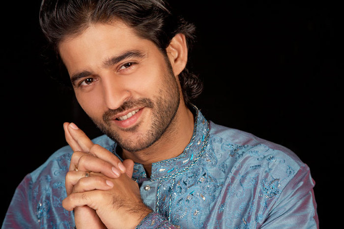 Hiten Tejwani-Manav 2 - Actori - Pavitra Rishta