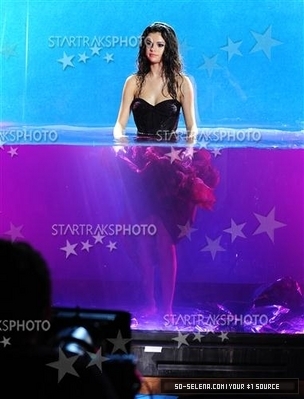 normal_146 - Parfum by Selena Gomez Tagged