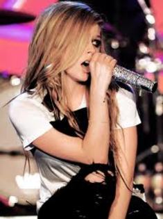 avril canta