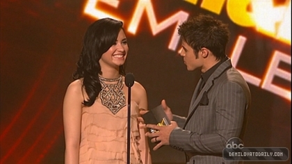 Demitzu (56) - Demitzu - 22 11 2009 - American Music Awards Captures