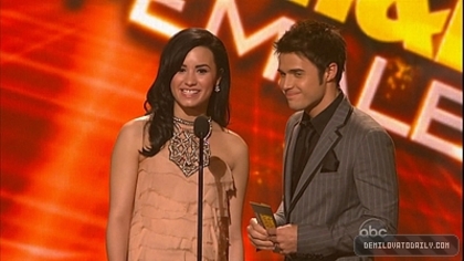 Demitzu (72) - Demitzu - 22 11 2009 - American Music Awards Captures