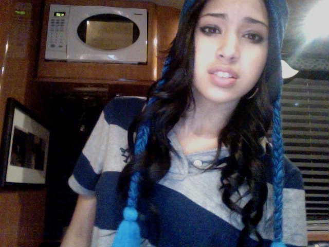 228799_10150252670178650_321178188649_7603019_6668577_n - jasmine V 2