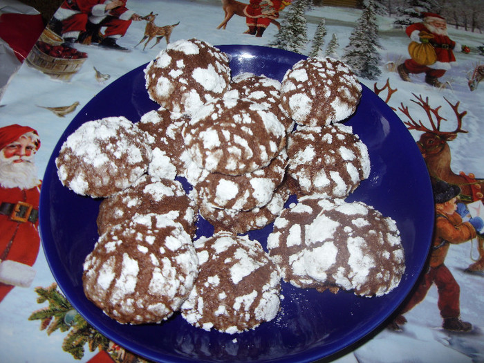 chocholate crinkles