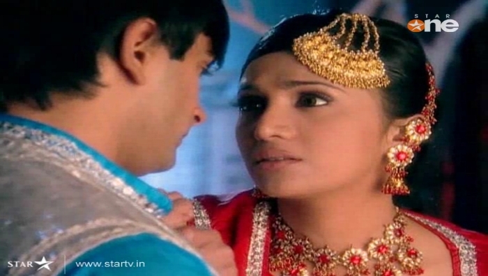 144 - DILL MILL GAYYE KaSh As AR Heer Ranjha Scene Caps By Me II