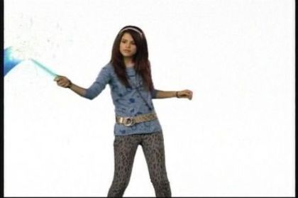 Selena-Gomez-Old-Disney-Channel-Intro-selena-gomez-12416520-400-266