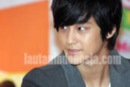 thumb_d3d961d3 - Kim Bum