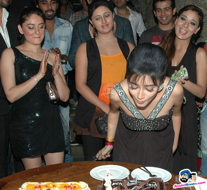 tina-dutta-birthday-7 - Sara Khan