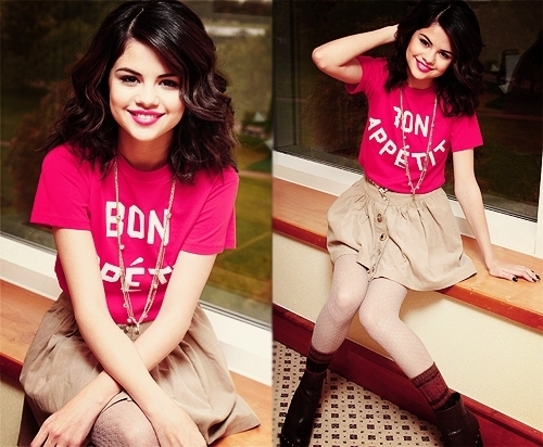 Selena-selena-gomez-16309469-500-412