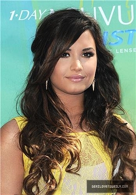 normal_450 - Demitzu - AUGUST 7TH - 2011 Teen Choice Awards