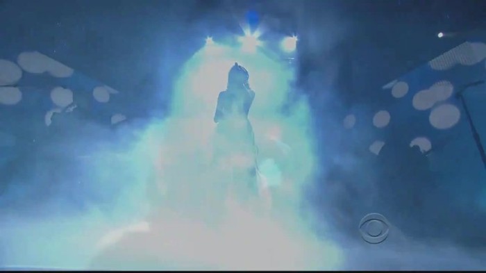 01 023 - Selena Gomez  A Year Without Rain Live at People Choice Awards 2011