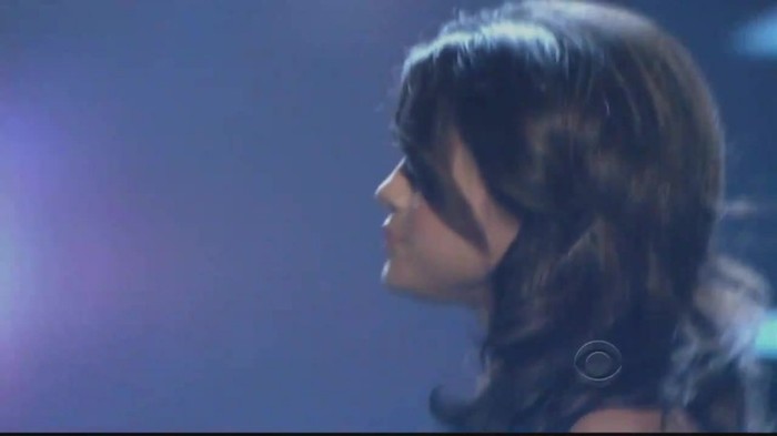 01 169 - Selena Gomez  A Year Without Rain Live at People Choice Awards 2011