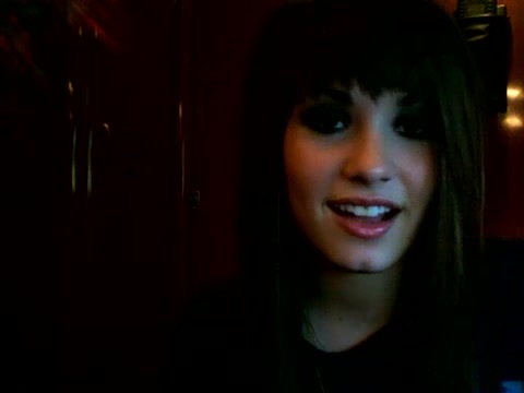 checkin\' in! 093 - Demilush - Therealdemilovato Youtube Channel Screencaptures - Checkin in 1