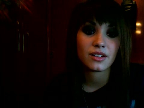 checkin\' in! 609 - Demilush - Therealdemilovato Youtube Channel Screencaptures - Checkin in 2