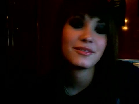 checkin\' in! 354 - Demilush - Therealdemilovato Youtube Channel Screencaptures - Checkin in 1