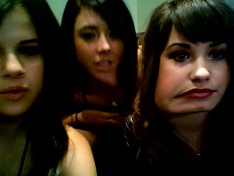 cheek malfunction 112 - Demilush - Therealdemilovato Youtube Channel Screencaptures - Cheek malfunction