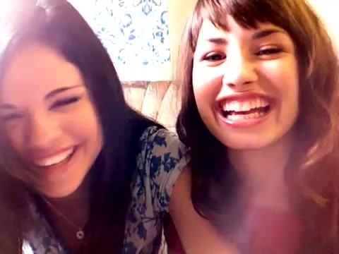 demi and selena BLOOPER!!! 039