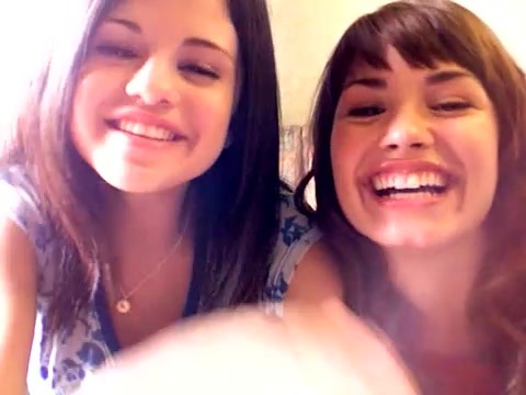 demi and selena BLOOPER!!! 078