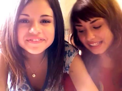 demi and selena BLOOPER!!! 092