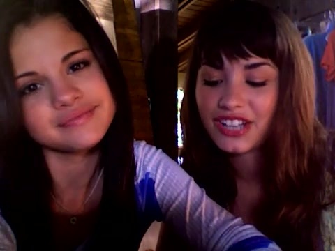 demi and selena response!! 726