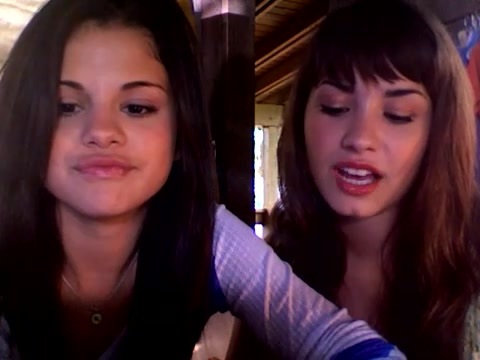 demi and selena response!! 810