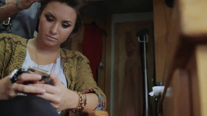 Demi Lovato - A Letter To My Fans 565 - Demilush - Therealdemilovato Youtube Channel Screencaptures - A Letter To My Fans oo2