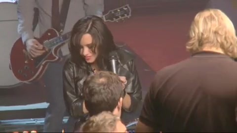 Demi Lovato - Behind the Scenes - Here We Go Again 976