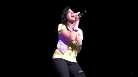 DEMI LOVATO - LIVE IN LOS ANGELES 640 - Demilush - Lie in Los Angeles Part oo2