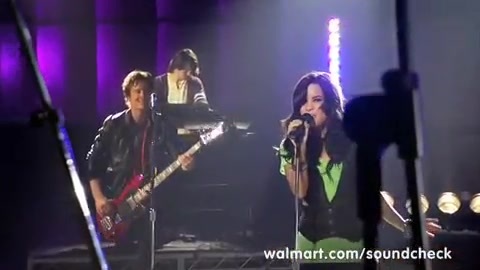 Demi Lovato - Remember December - Walmart Souncheck 212