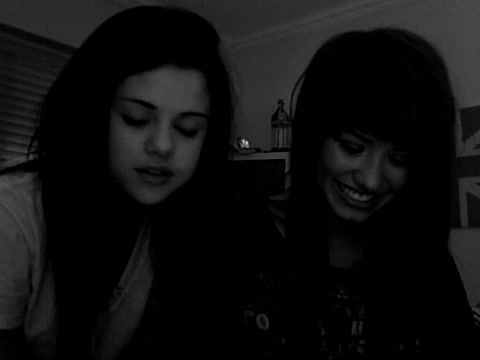 demi Lovato and Selena Gomez shout outs!! 841