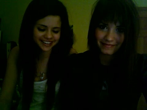 Demi Lovato and Selena Gomez vlog 1692