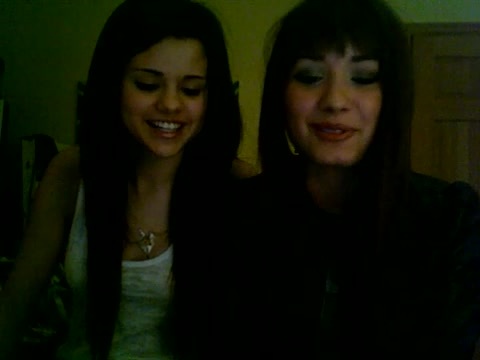 Demi Lovato and Selena Gomez vlog 1911