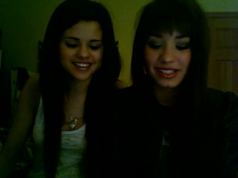 Demi Lovato and Selena Gomez vlog 1930