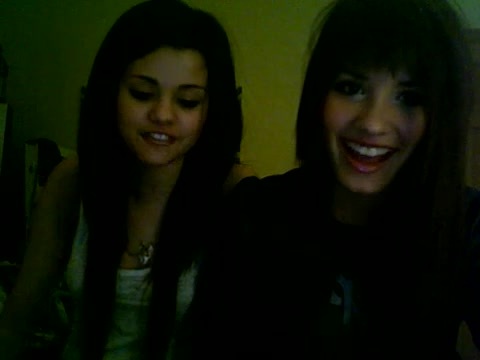 Demi Lovato and Selena Gomez vlog 1467