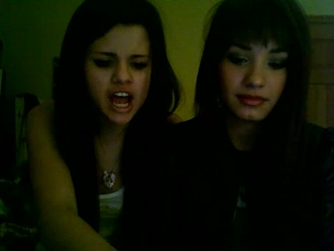 Demi Lovato and Selena Gomez vlog 2105