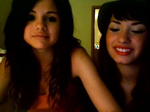 demi lovato and selena gomez with SPECIAL GUEST!!! 1554 - Demilush and selena gomez with Special Guest Part oo4