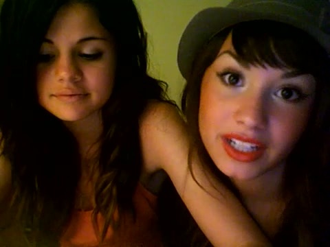 demi lovato and selena gomez with SPECIAL GUEST!!! 1676