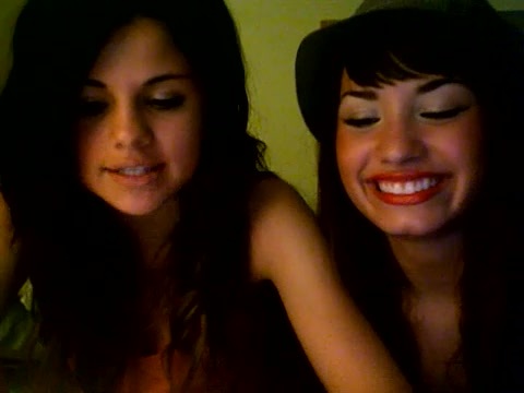 demi lovato and selena gomez with SPECIAL GUEST!!! 1797