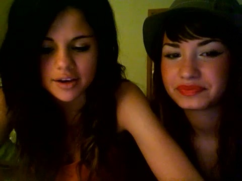 demi lovato and selena gomez with SPECIAL GUEST!!! 1807 - Demilush and selena gomez with Special Guest Part oo4