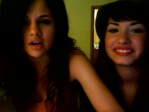 demi lovato and selena gomez with SPECIAL GUEST!!! 1877 - Demilush and selena gomez with Special Guest Part oo4