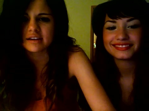 demi lovato and selena gomez with SPECIAL GUEST!!! 1888