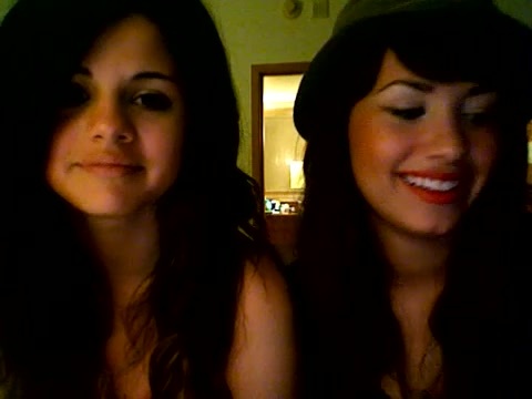 demi lovato and selena gomez with SPECIAL GUEST!!! 883 - Demilush and selena gomez with Special Guest Part oo2