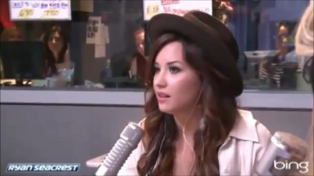 Demi Lovato\'s Interview with Ryan Seacrest -Skyscraper premier [Full] 1038