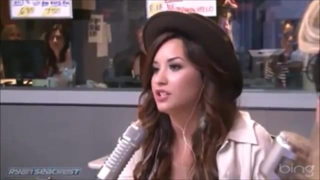 Demi Lovato\'s Interview with Ryan Seacrest -Skyscraper premier [Full] 1053