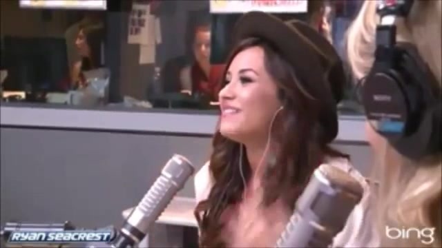 Demi Lovato\'s Interview with Ryan Seacrest -Skyscraper premier [Full] 1144 - Demilu Interview with Ryan Seacrest -Skyscraper premier Part oo2