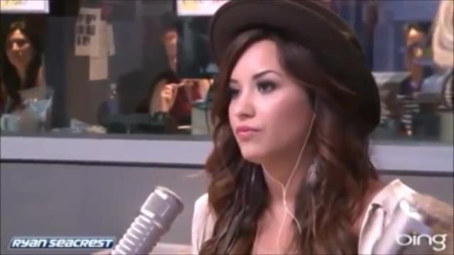 Demi Lovato\'s Interview with Ryan Seacrest -Skyscraper premier [Full] 0782 - Demilu Interview with Ryan Seacrest -Skyscraper premier Part oo1