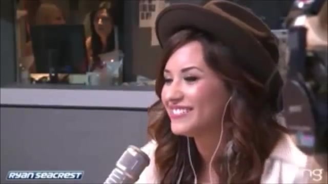 Demi Lovato\'s Interview with Ryan Seacrest -Skyscraper premier [Full] 1318